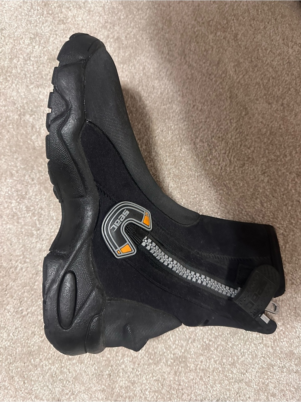 Dive Boots - Women size 8